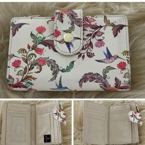 Cream Floral Hummingbird Print Tri-Fold Wallet